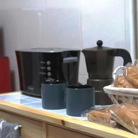 Acogedor, Con Garaje, Centrico. 公寓 *