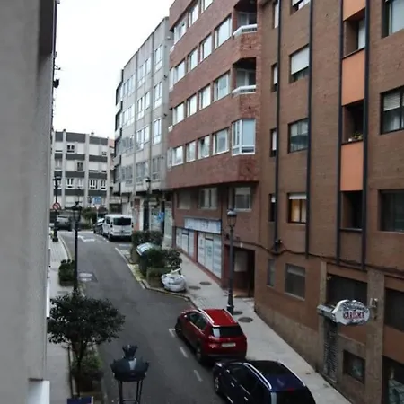 Appartamento Acogedor, Con Garaje, Céntrico.