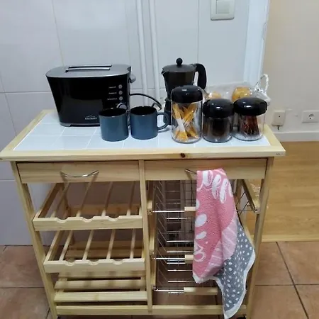 Acogedor, Con Garaje, Centrico. Apartment Vigo