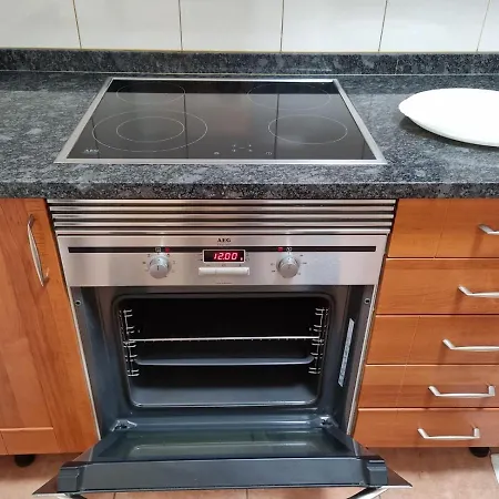 Acogedor, Con Garaje, Centrico. * Vigo