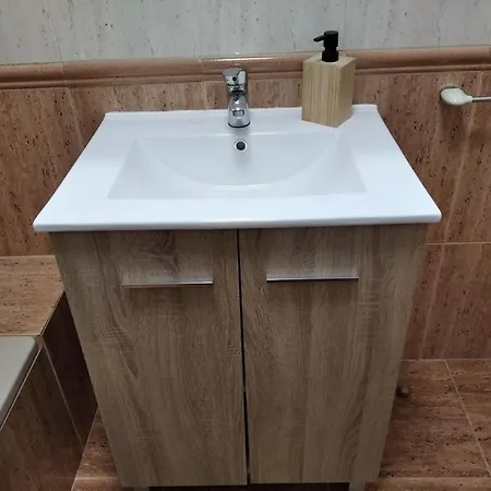 Acogedor, Con Garaje, Centrico. 公寓 *