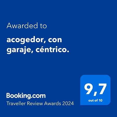 Apartamento Acogedor, Con Garaje, Centrico.