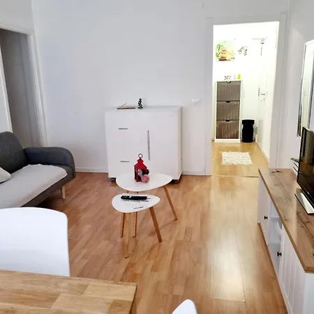 Acogedor, Con Garaje, Centrico. Vigo