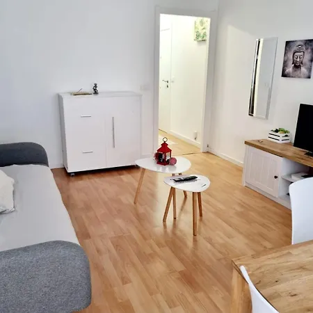 Acogedor, Con Garaje, Centrico. * 比戈