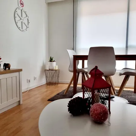 Acogedor, Con Garaje, Centrico. 公寓