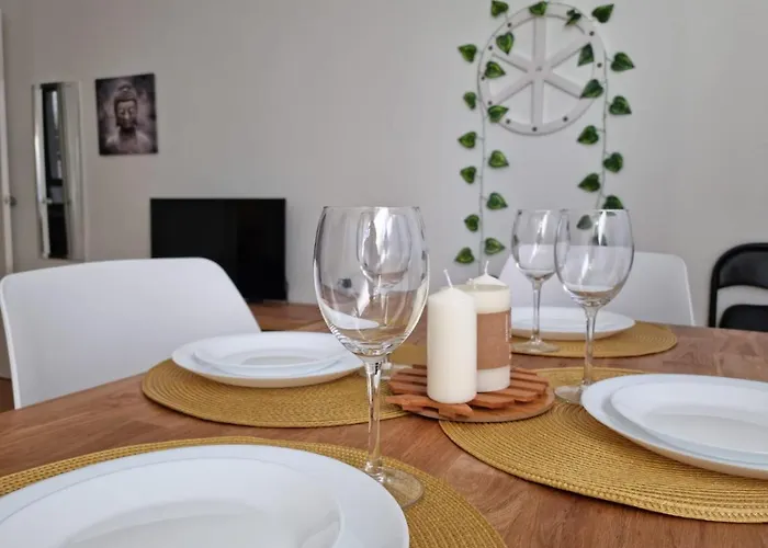 Acogedor, Con Garaje, Centrico. Apartman