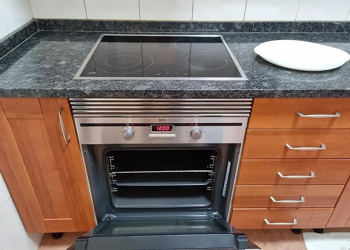 Acogedor, Con Garaje, Centrico. * 비고