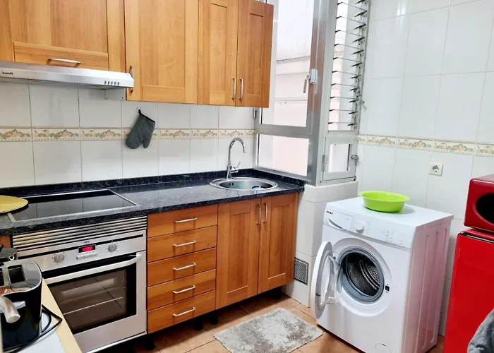 Acogedor, Con Garaje, Centrico.